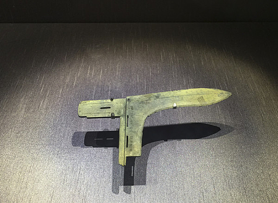 �������