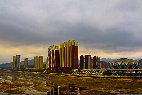 סլ�����峿