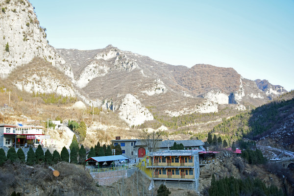 ����ɽ���µ�ũ��Ժ