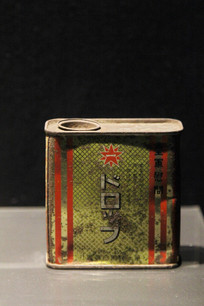 �ɻ��վ�ѹ������Ͱ