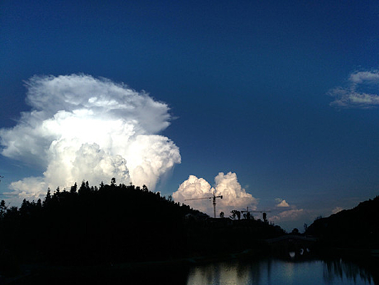 ����ɽ���Ͽյ�Ģ����