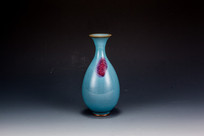 ��ɫ����ƿ