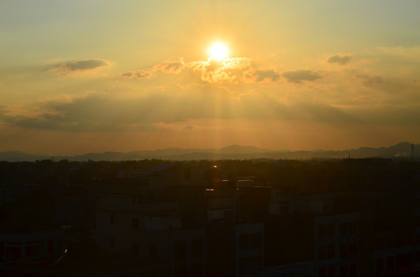 ��ɫ��̫��