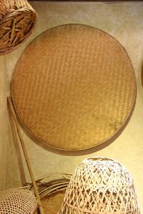 ���Բ����