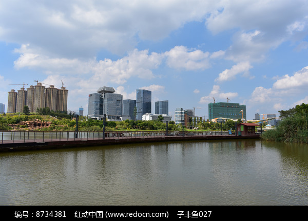 五象湖公園湖邊建築