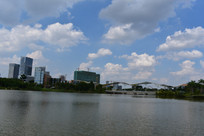 �������԰���߽���