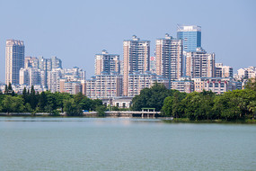 Զ��¥��С��