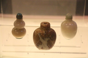 ��ɫ���̺�