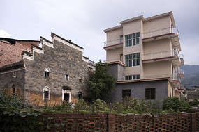 ��լ���¾�