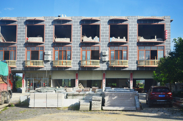 ¥������