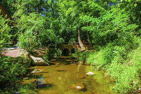 ǧɽ̶Ϫ��ʯ��