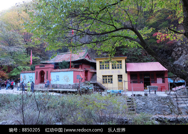 深山寺庙