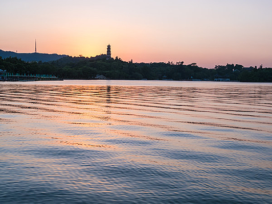 ����ɽɫ����