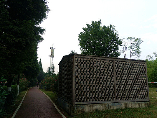 ������װ����緿