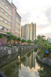 С�Ӵ�¥����ͼƬ