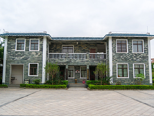 �ݳ��������