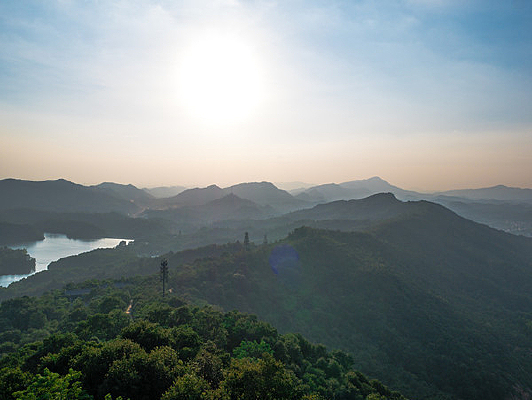 ���ݸ߰�ɽ�������