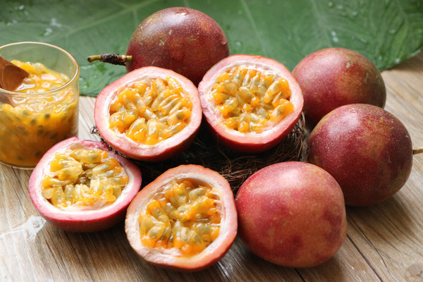  ��ɫ�����