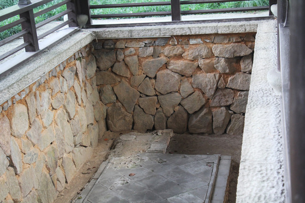 ��������ַ���־���