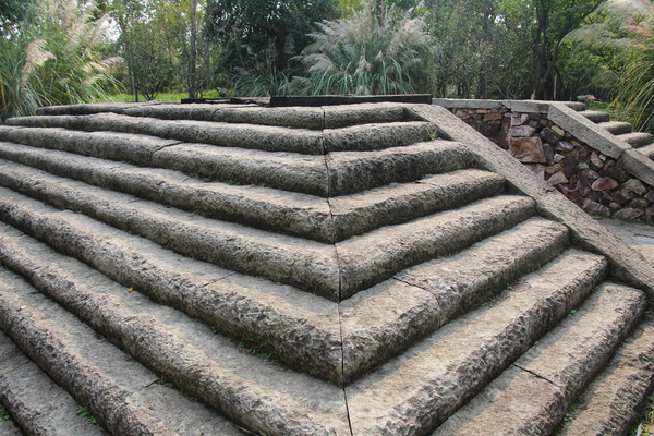 ������԰����ľ�Ѳ���