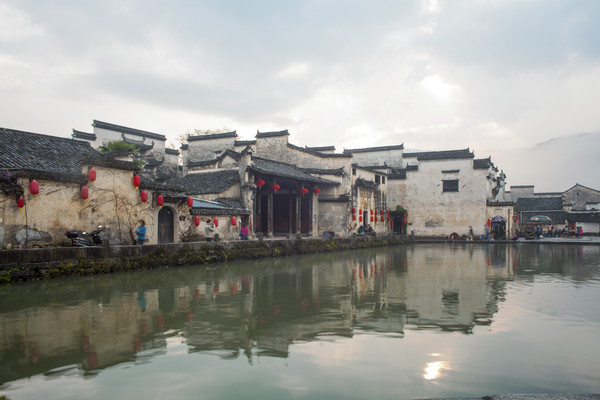 ���ɽ���