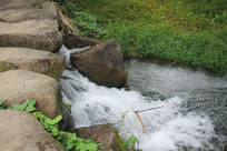 é�Ҳ�ʯͷ����С�ٲ�