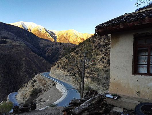 �Ϸ����Ե����