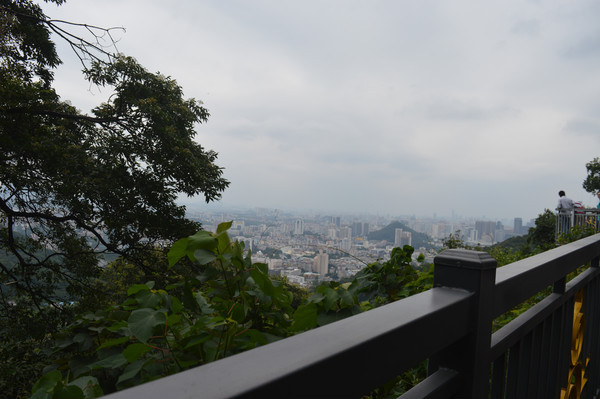 白云山眺望远方景观
