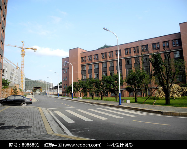 标准的道路图片
