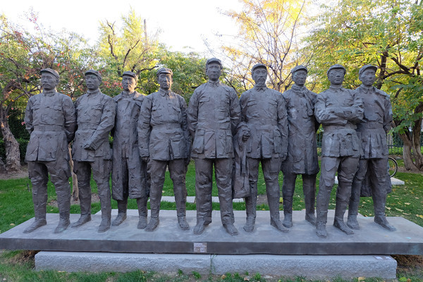 ��������