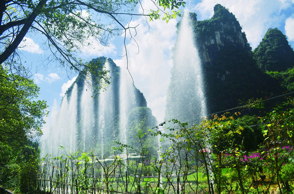 ɽ�������Ȫ