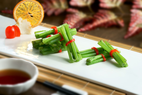 ��֭���﹣