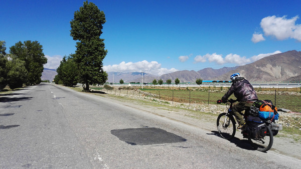 ����������