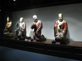 ����������