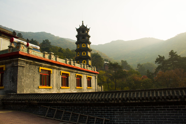 ��ǽ��¥ɽɫ