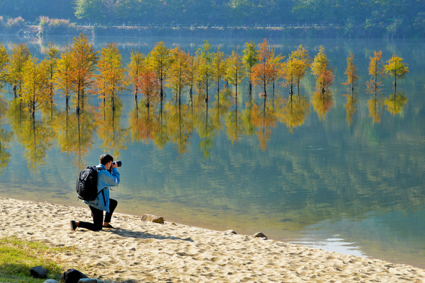 ���յ������羰��