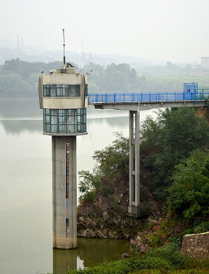 ˮ���Աߵ�ˮλ��⽨��