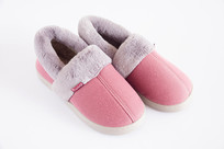 �ױ����ϵĺ�ɫ��ůЬ