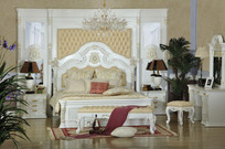 ���Ҵ󴲴�ͷ���¹�