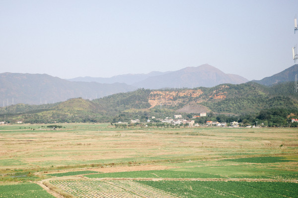 ��������Ұ��Զ����ɽ