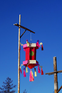 ������ɫ�ĵ����˺��ֹ�ֽ����