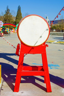 ��ɽ����µ�չ��Բ�ι�