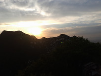 ��ɽ����