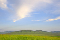 �����µĲ�ԭɽ��