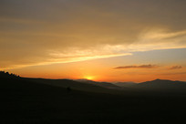 ����ʱ�����ƺ�ɽ���Ӱ