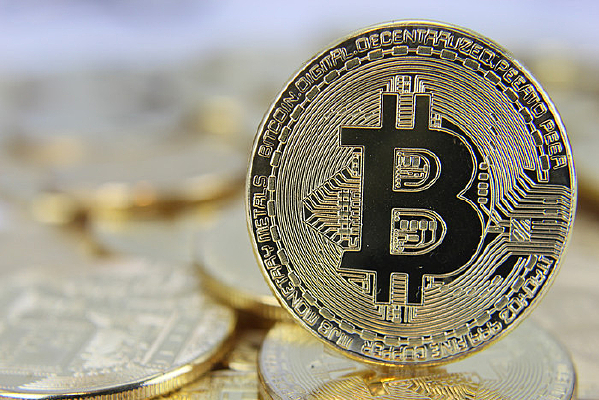 �����ı��ر�