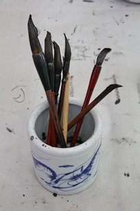 ��Ͳ�е�ë��