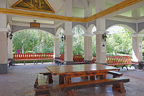 ���г��Ⱥ�ľ��ľ��  