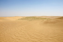 һ���޼ʵİ͵�����ɳĮ