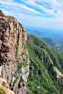 ���º����